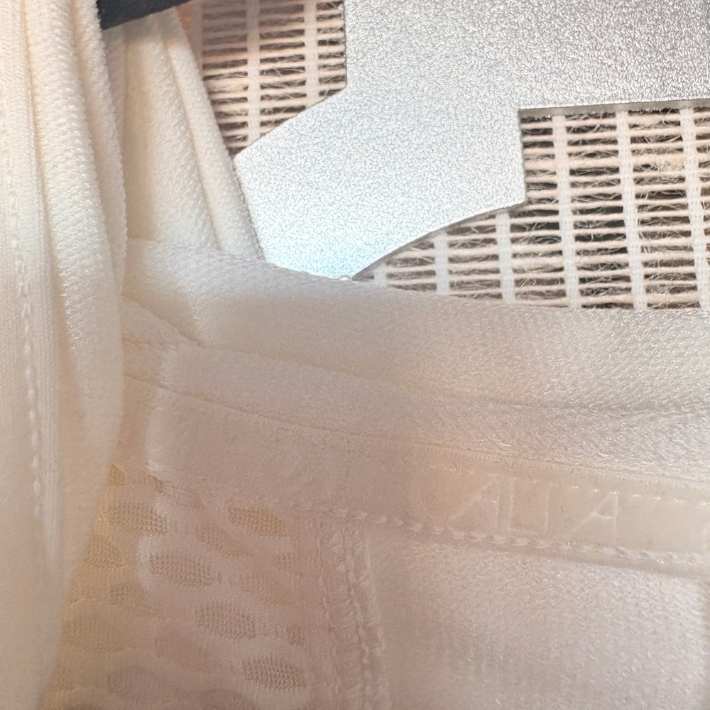 NWT CALIA by Carrie Underwood Cream Sleeveless Top - Picture 8 of 11